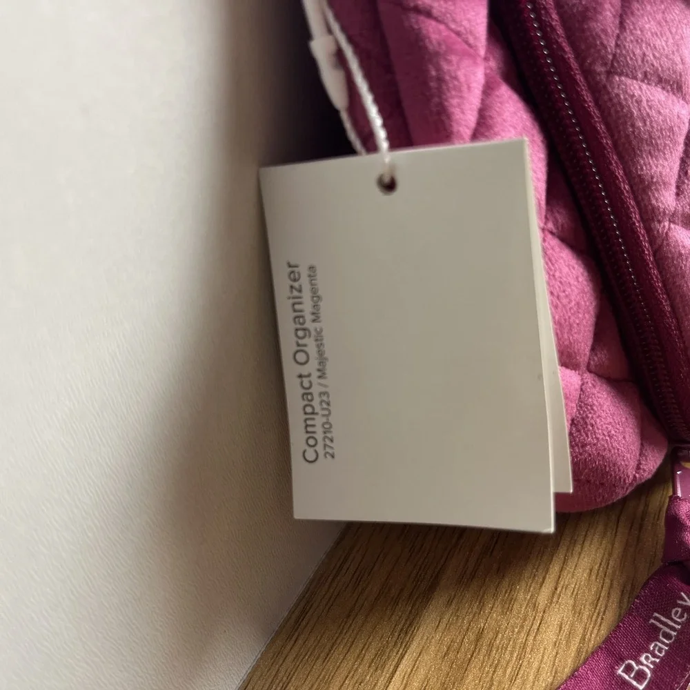 Vera Bradley Majestic Magenta Compact Organizer For Breast Cancer Awareness NWT